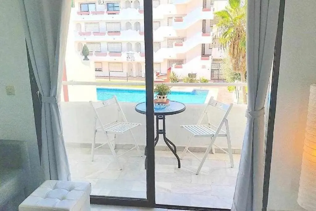 One Bed Apt, Terrace, Sea And Pool View, Walk To Beach Torremolinos 0*,