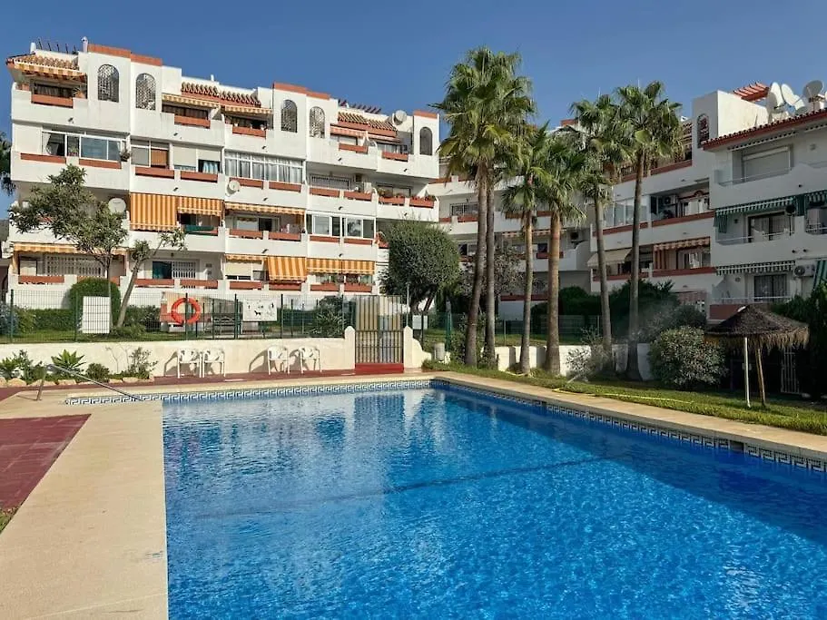 One Bed Apt, Terrace, Sea And Pool View, Walk To Beach Torremolinos Apartment