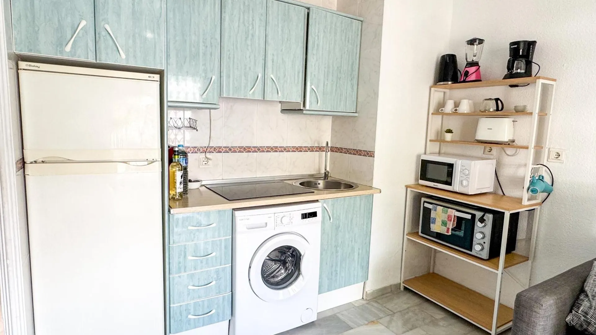 One Bed Apt, Terrace, Sea And Pool View, Walk To Beach Torremolinos Apartment